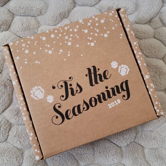 Lodge Cast Iron 2019 Holiday Limited Mini Skillet - Picture 2 of 7